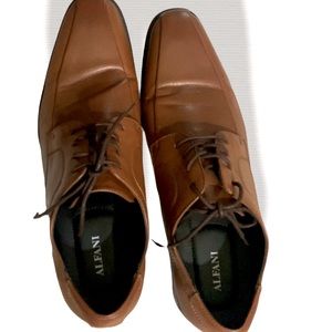 ALFANI MENS OXFORDS LACE UP LEATHER DEESS SHOE LIKE NEW 11.5